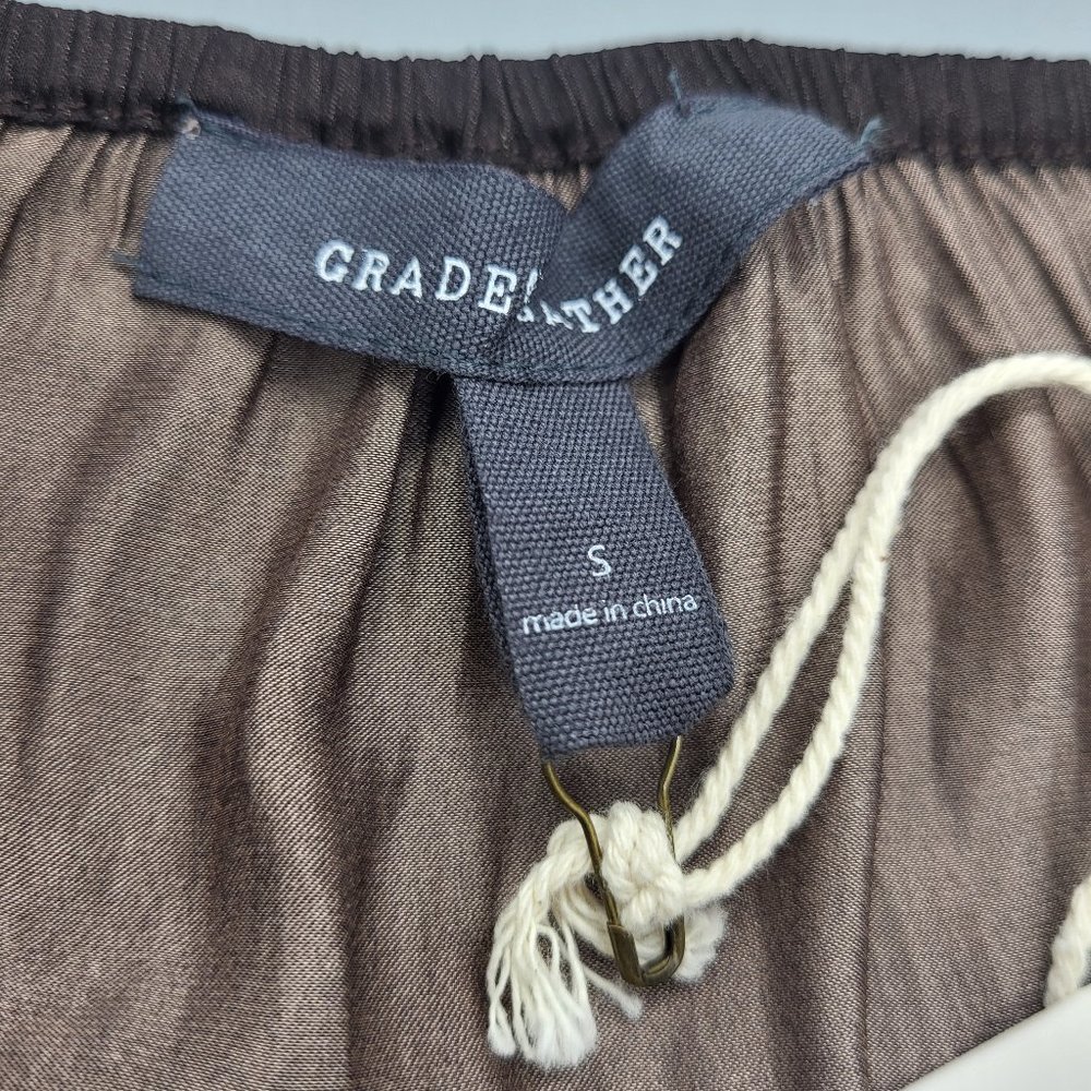 Grade & Gather Wisp Print Aubergine Satin Peplum Top - Picture 7 of 10